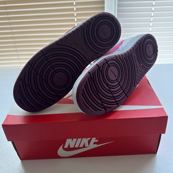 NIKE COURT BOROUGH MID 2 (GS) 5.5 - Picture 2 of 6